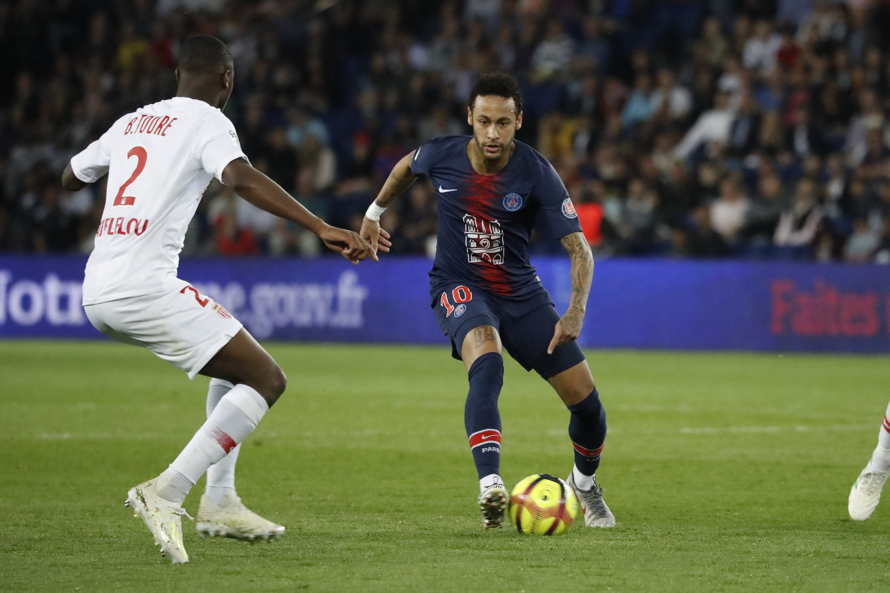 就在今天，12月6日下午！中超传来了山东鲁能、韩鹏和上海申花的新消息